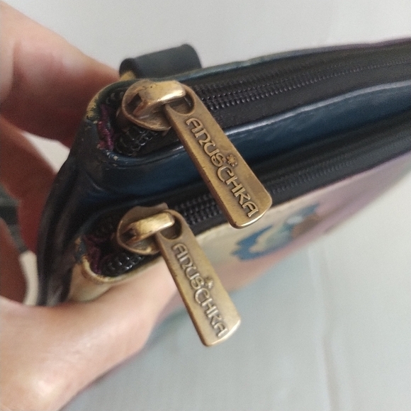 Anuschka Hand Painted Songbird Leather Crossbody Bag - Picture 12 of 14